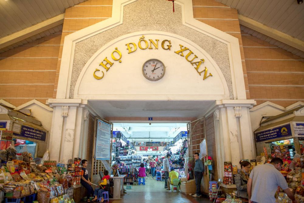 שוק דונג שואן (Dong Xuan Market)